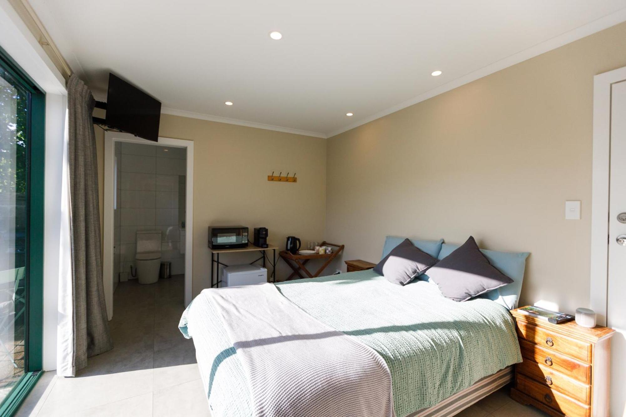 Private Guesthouse In Wanaka Exterior photo